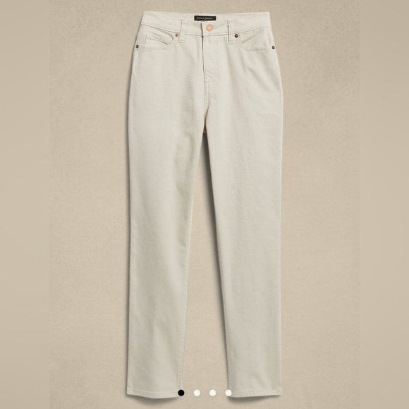 Banana Republic Pants - High rise straight cut cream pants - Banana Republic